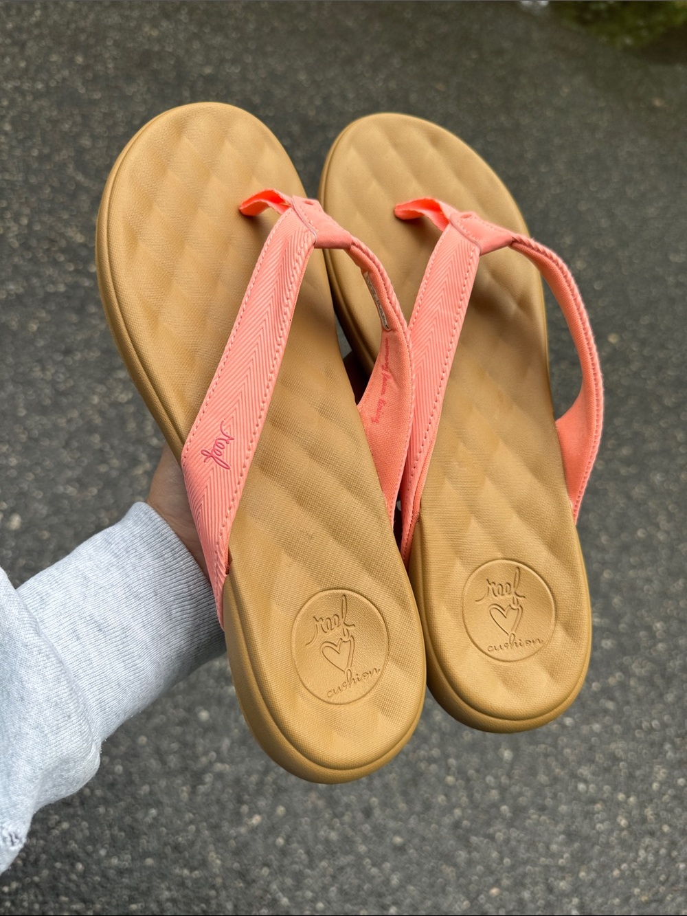 Reef Women’s cushion harmony Coral Flip Flop Sandals/ Cushioned Footbed + lining